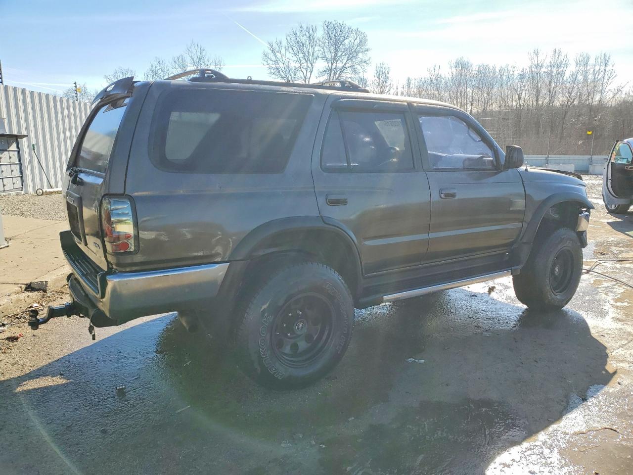1997 TOYOTA 4RUNNER SR5 photo 5