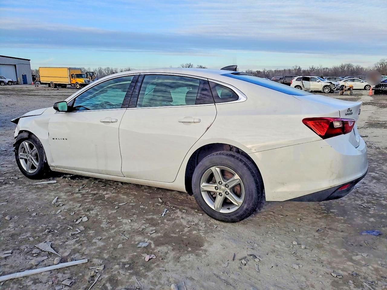 2020 CHEVROLET MALIBU LS photo 2