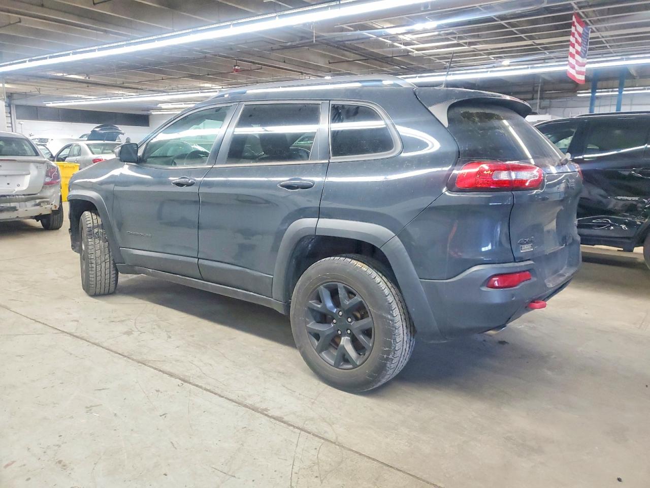 2016 JEEP CHEROKEE TRAILHAWK photo 4