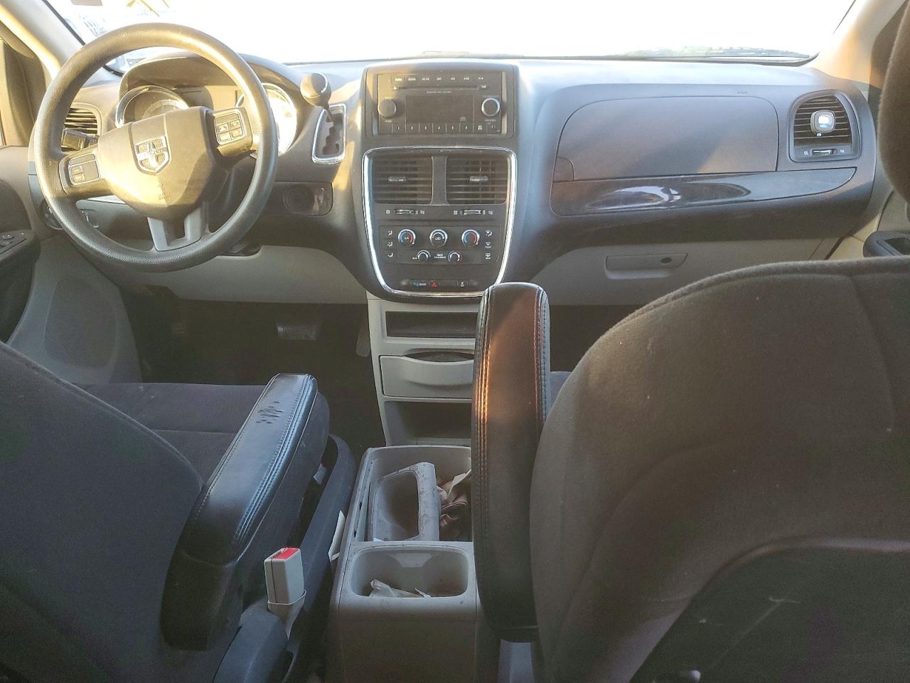 2011 DODGE GRAND CARAVAN EXPRESS photo 8