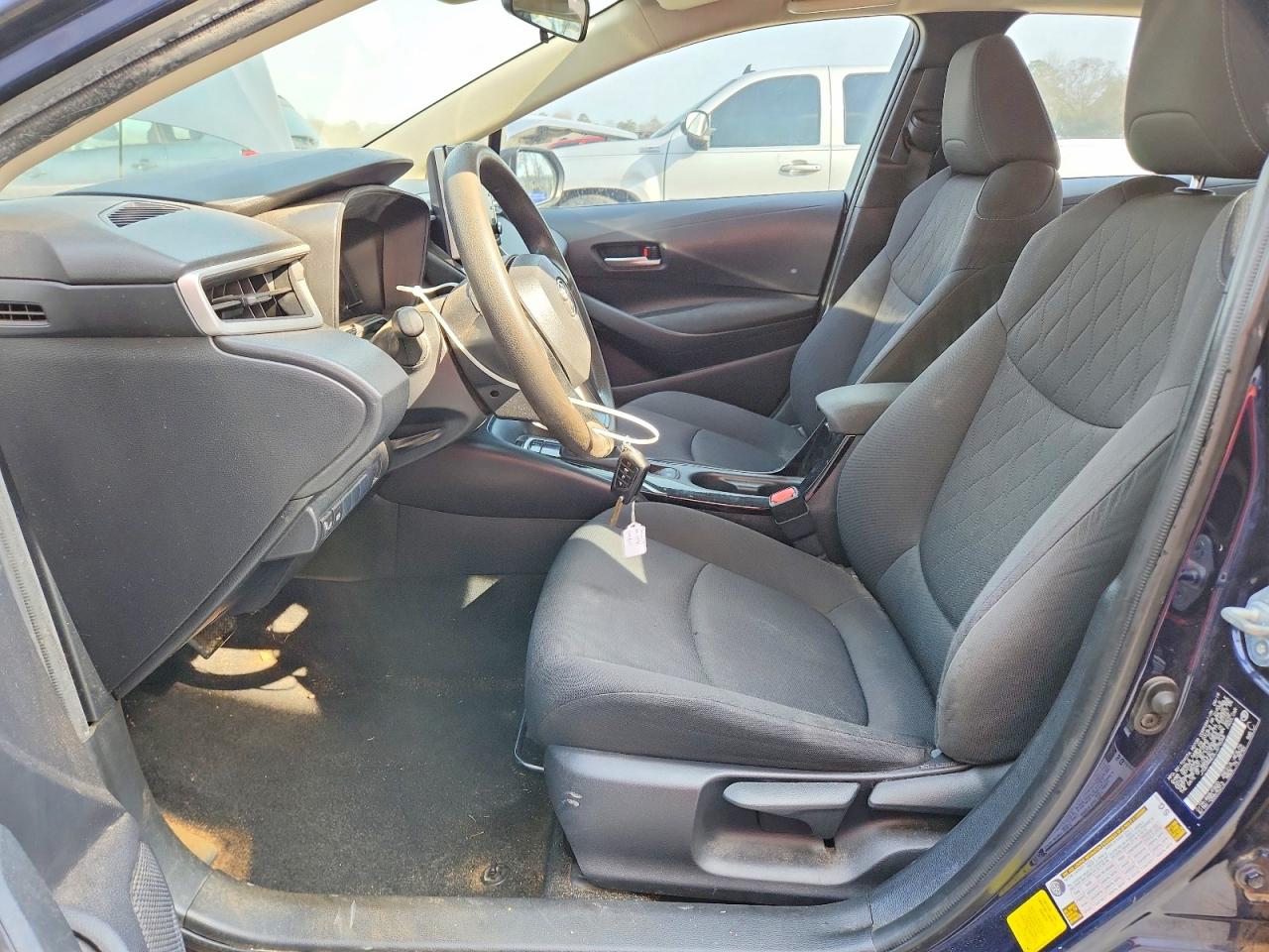 2020 TOYOTA COROLLA LE photo 13