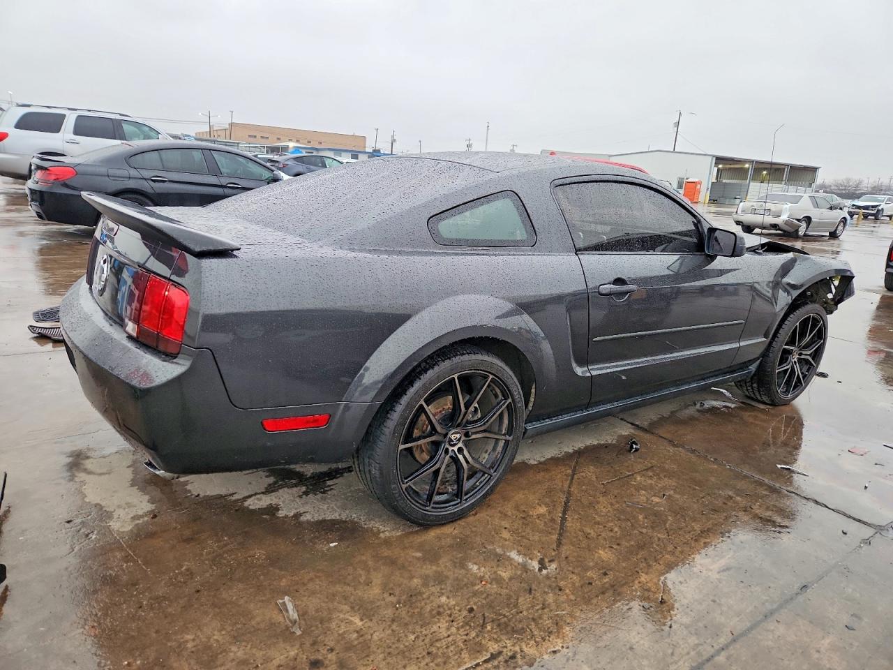 2008 FORD MUSTANG photo 5