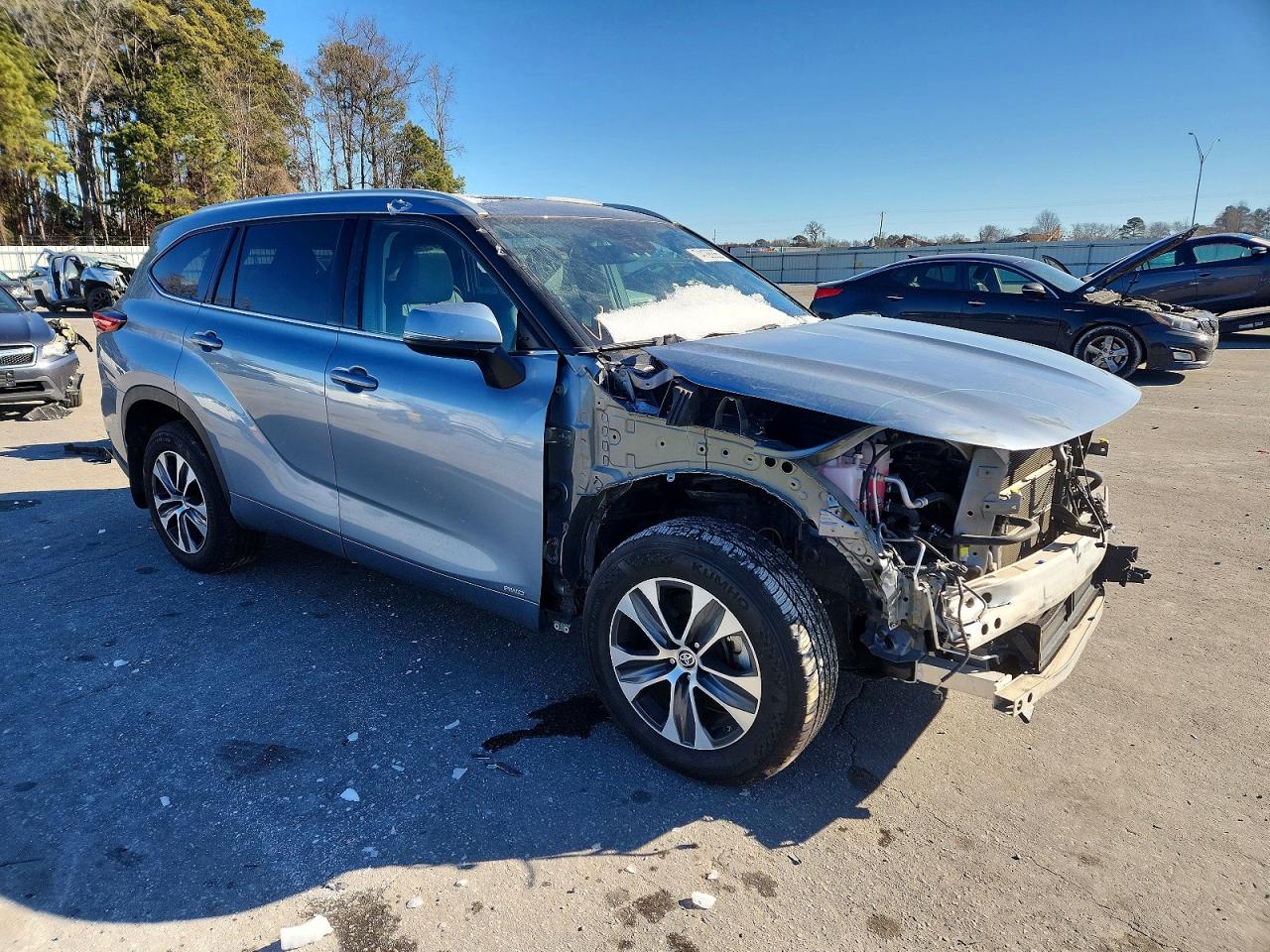 2022 TOYOTA HIGHLANDER HYBRID XLE photo 4