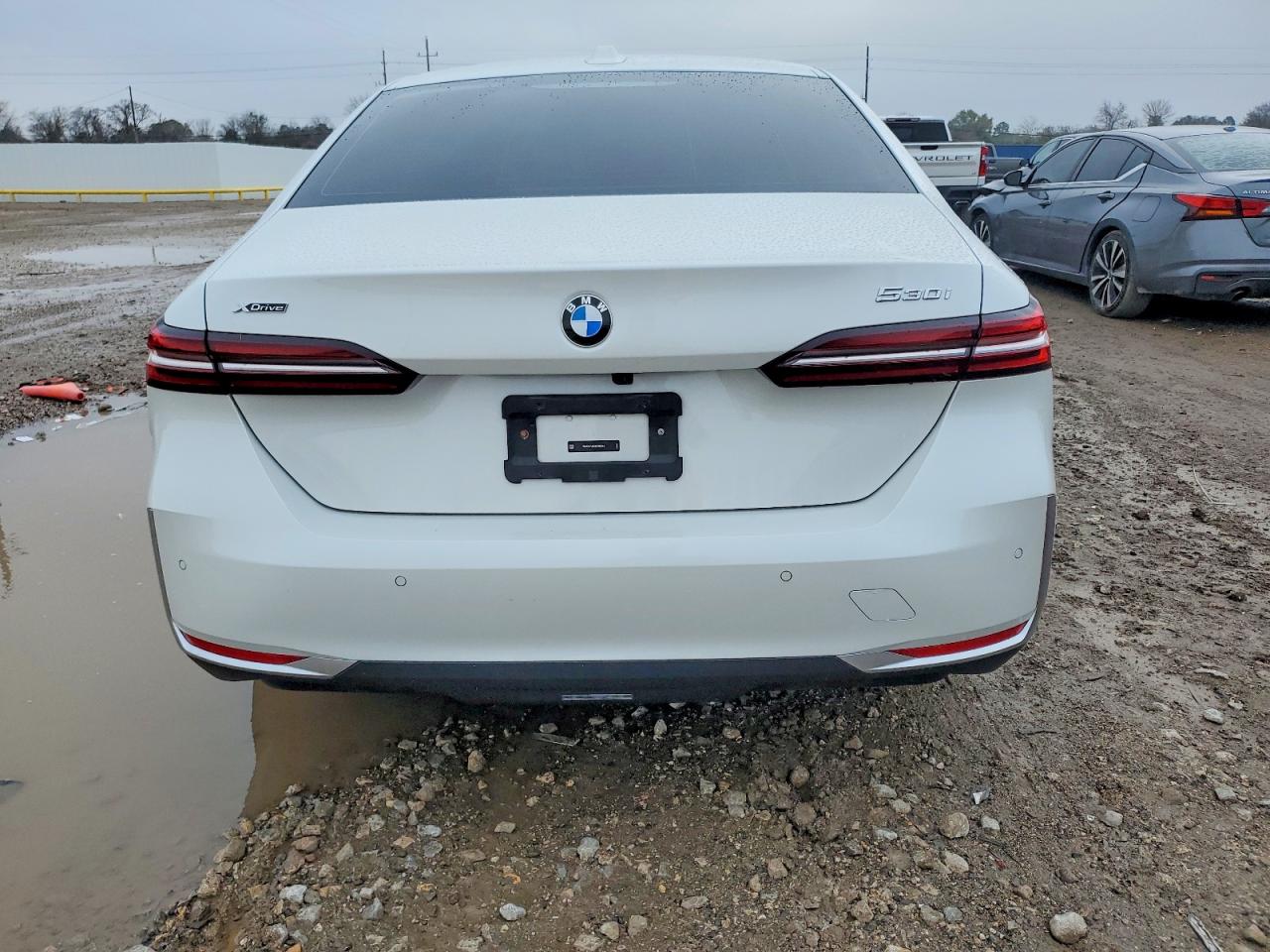 2025 BMW 530 XI photo 6
