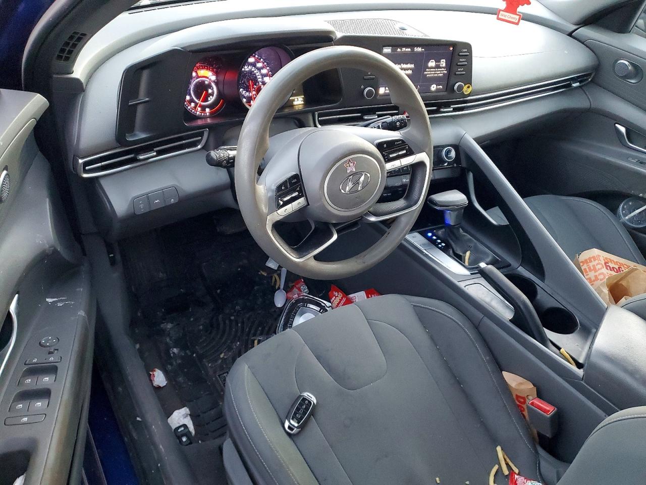 2023 HYUNDAI ELANTRA SEL photo 15