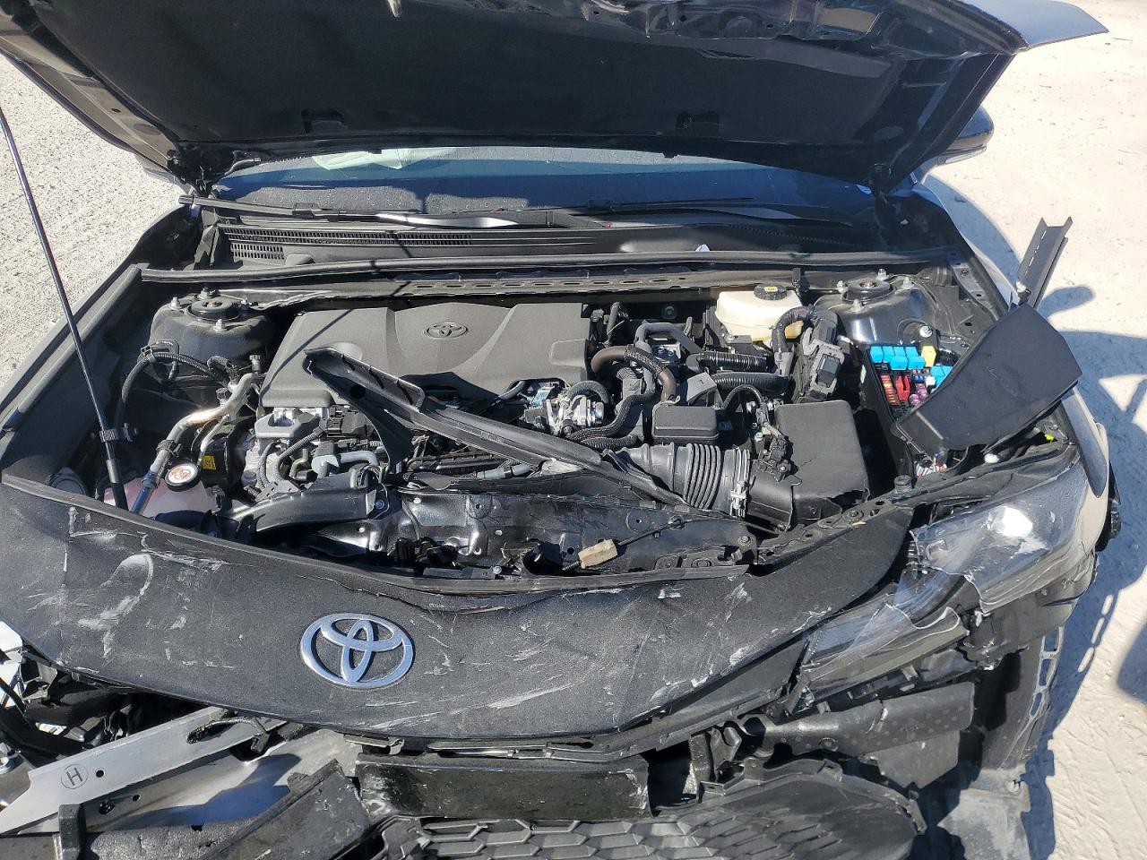2025 TOYOTA CAMRY SE photo 11