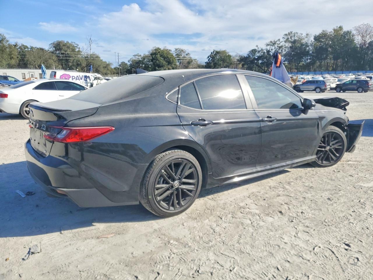 2025 TOYOTA CAMRY SE photo 3