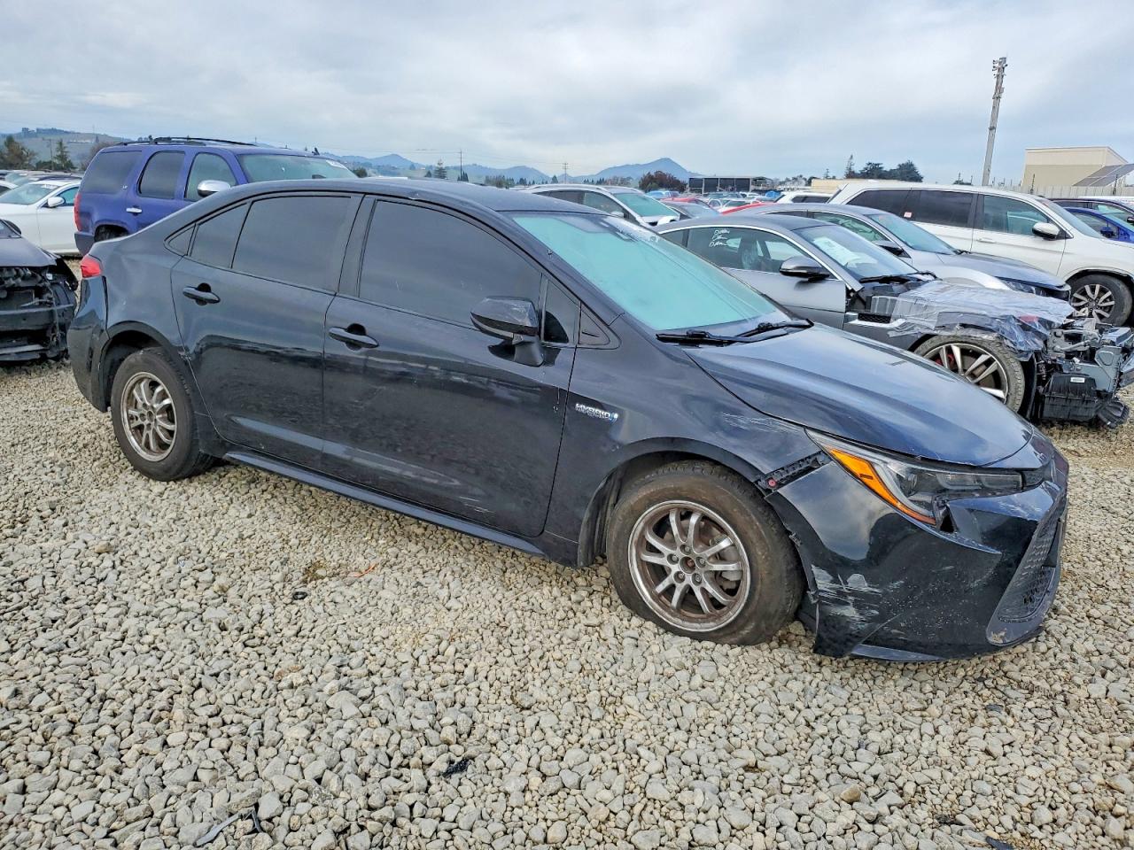 2021 TOYOTA COROLLA LE photo 4