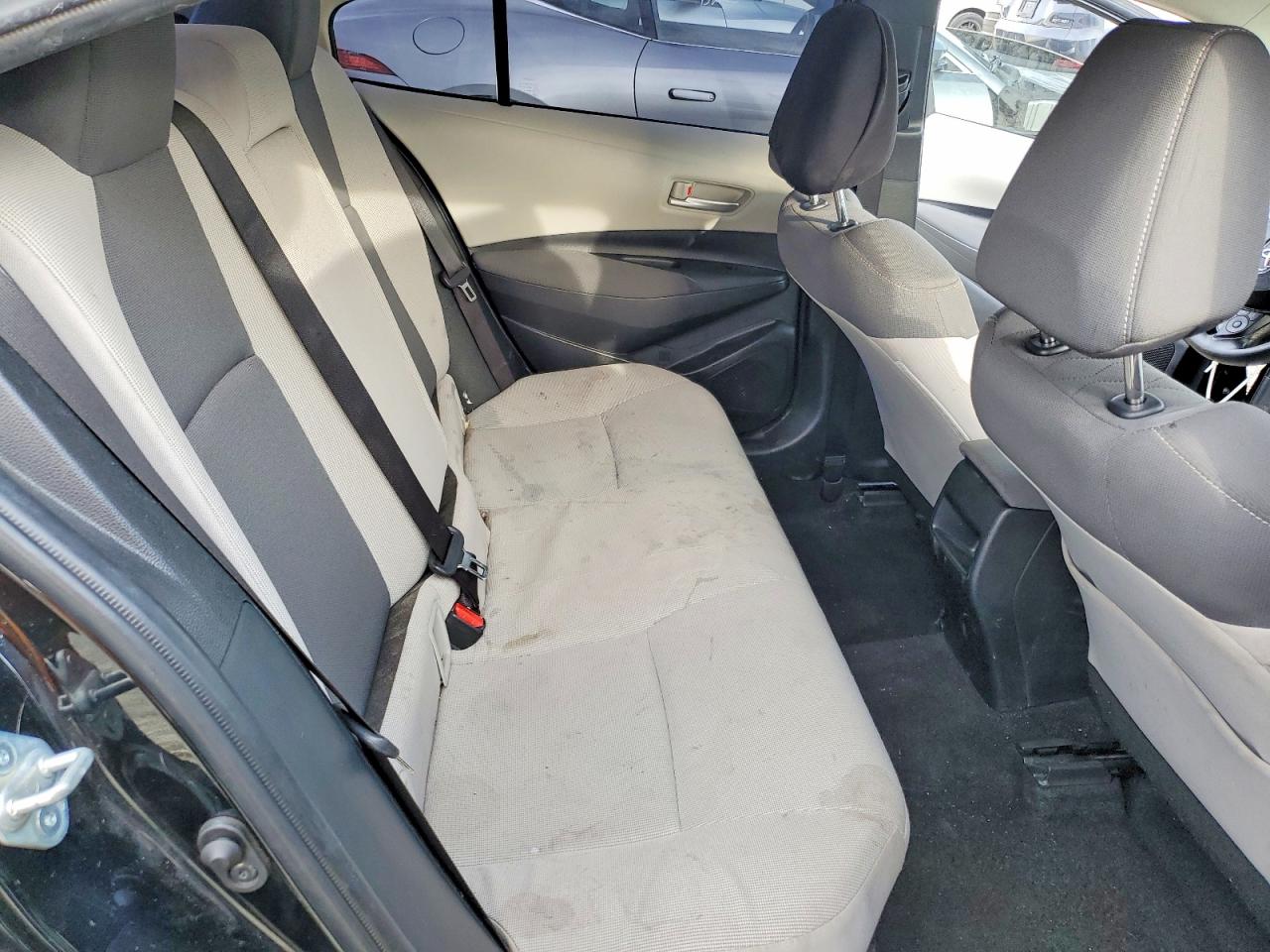 2021 TOYOTA COROLLA LE photo 10