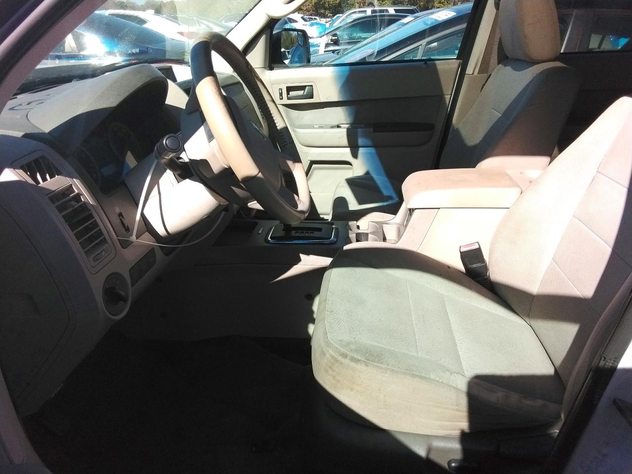 2010 FORD ESCAPE XLT photo 7