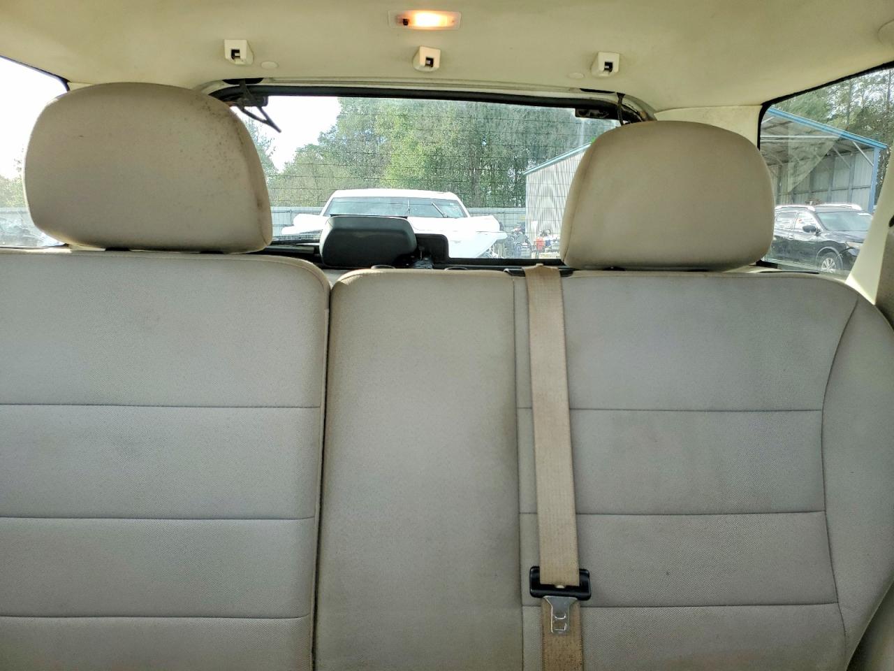 2010 FORD ESCAPE XLT photo 10