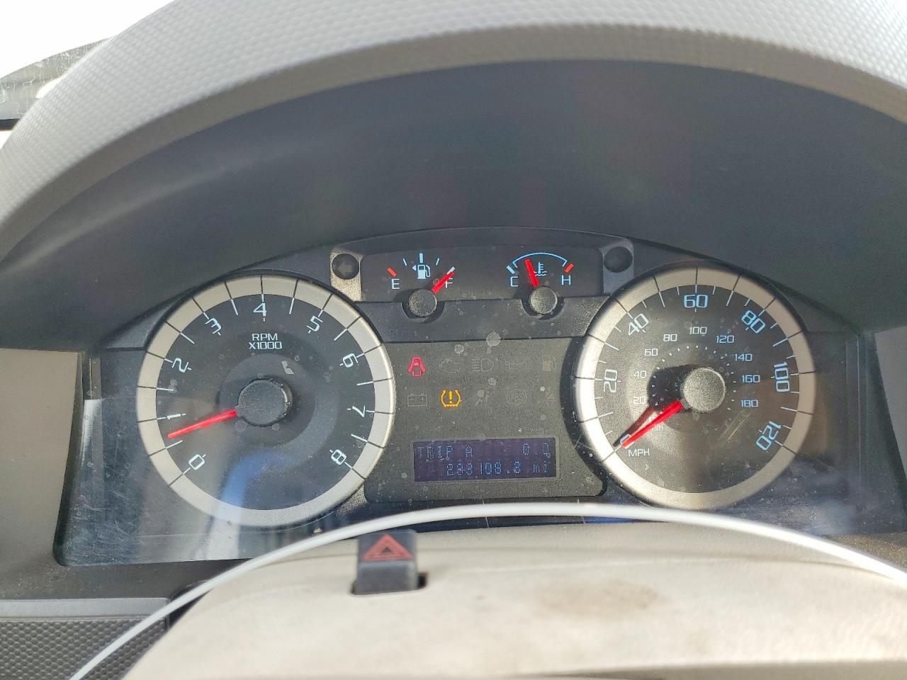 2010 FORD ESCAPE XLT photo 9