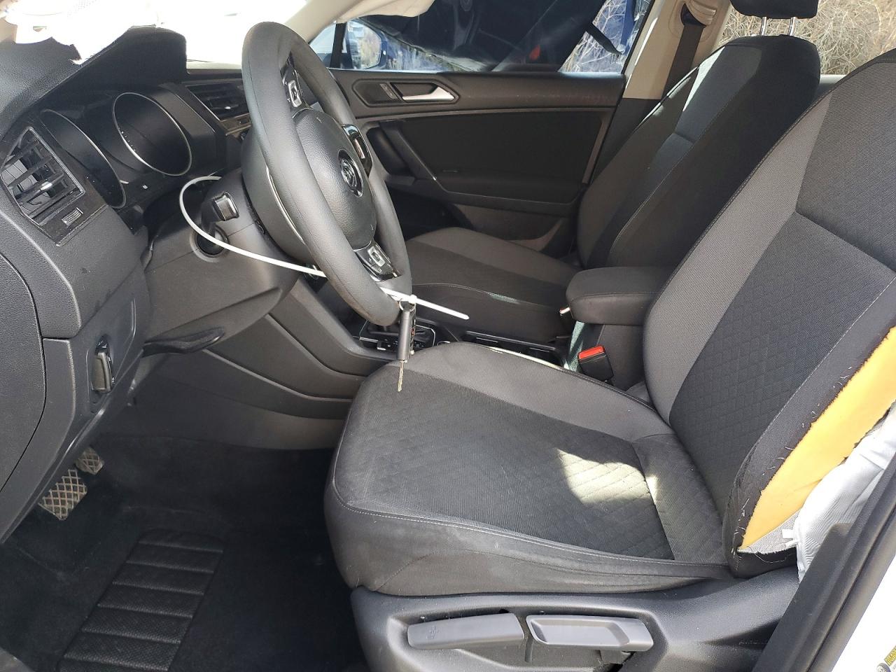 2020 VOLKSWAGEN TIGUAN S photo 7