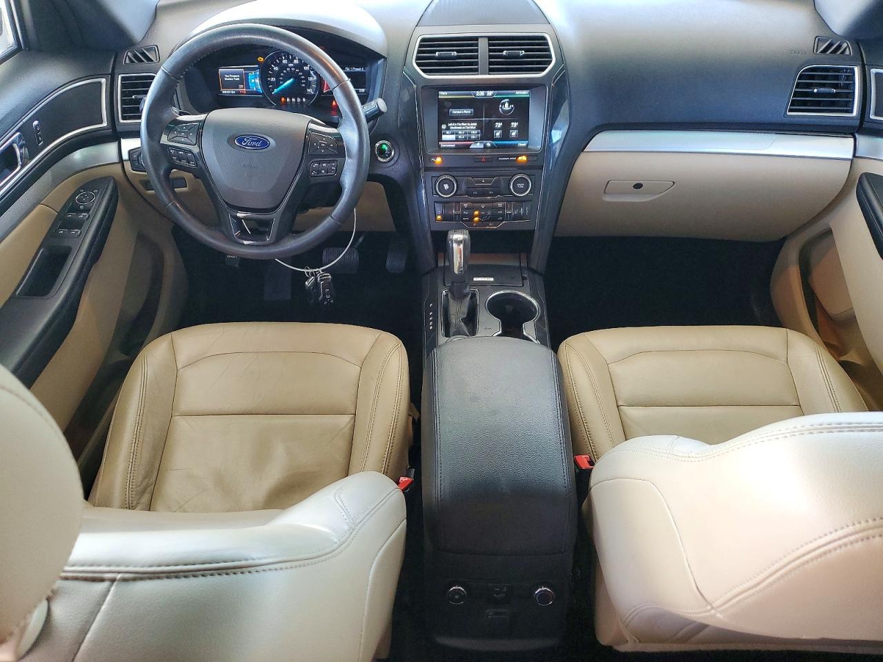 2016 FORD EXPLORER XLT photo 15