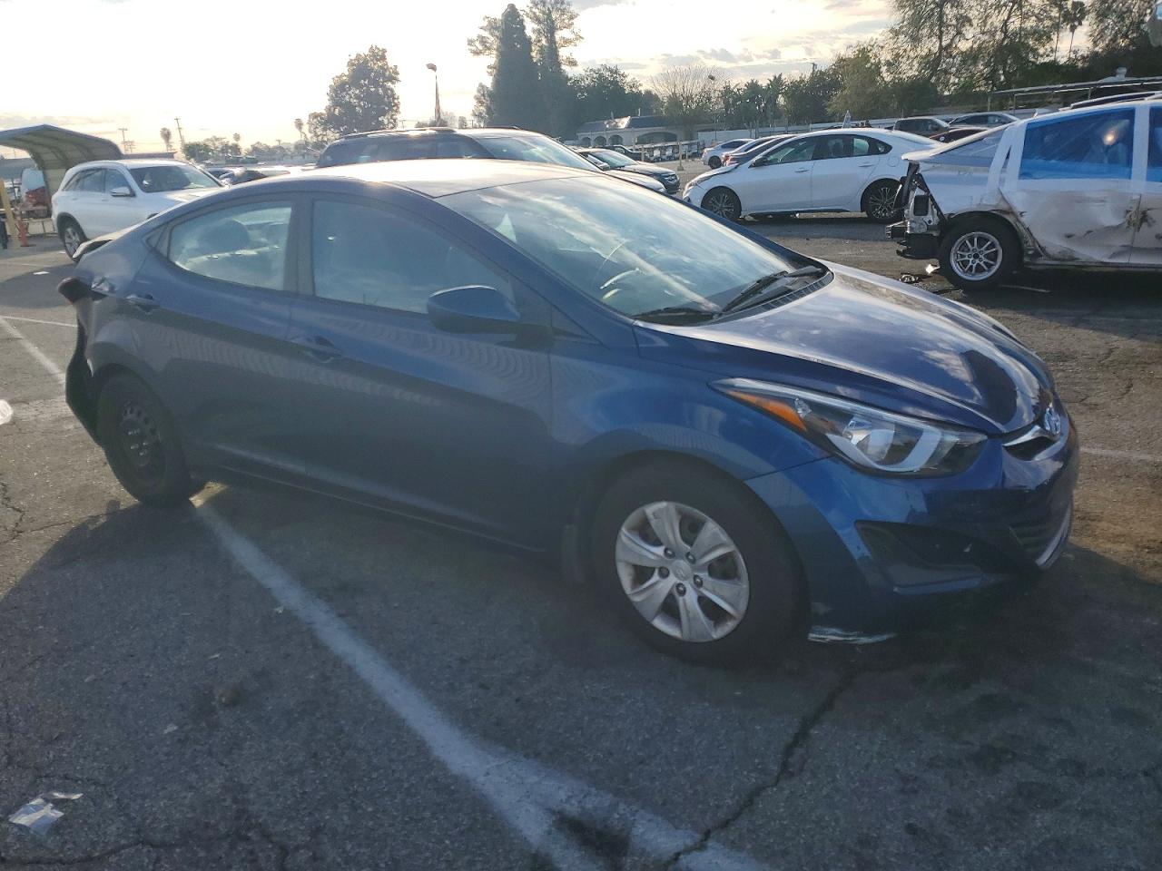 2016 HYUNDAI ELANTRA SE photo 7
