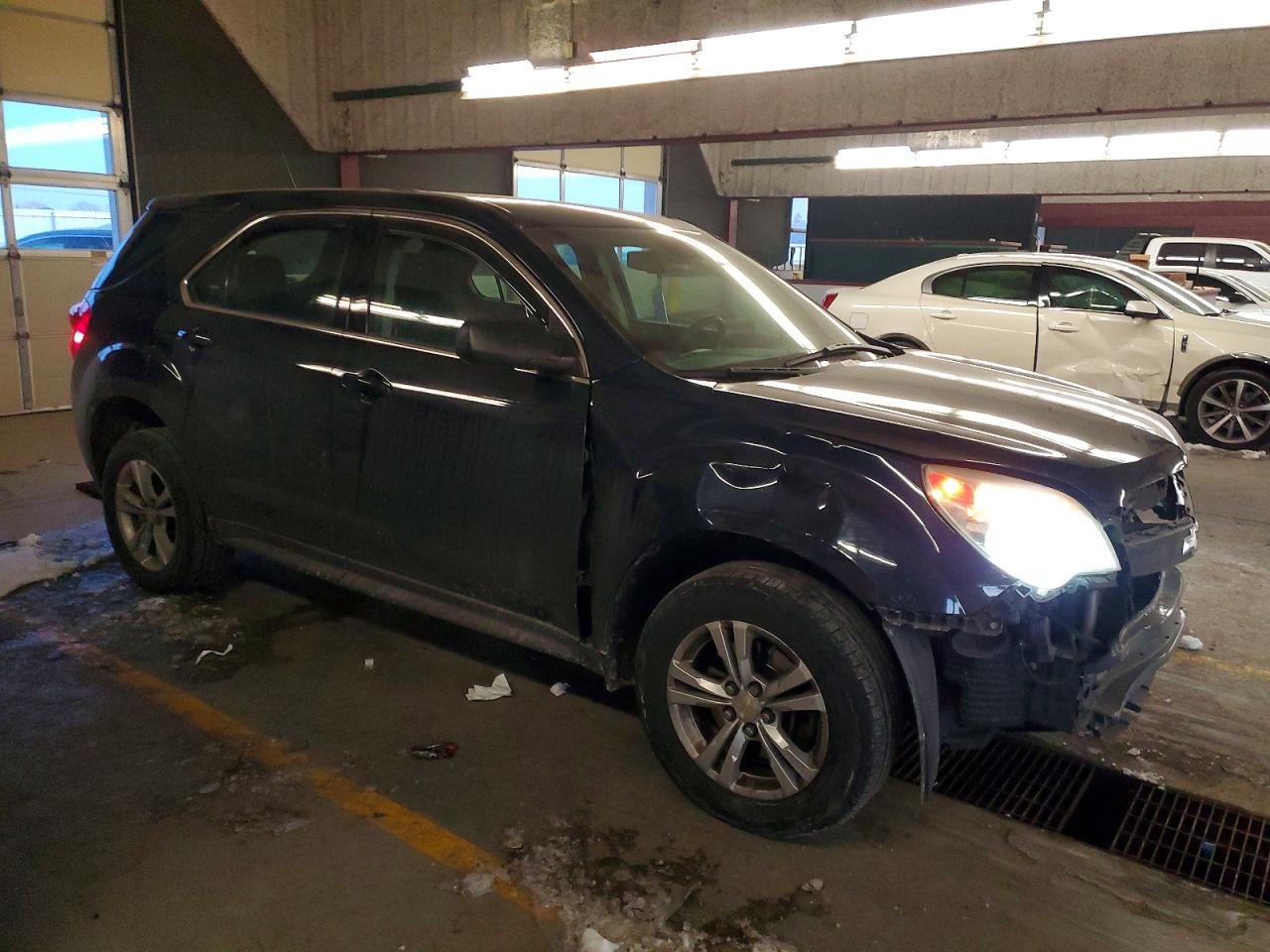 2015 CHEVROLET EQUINOX LS photo 4