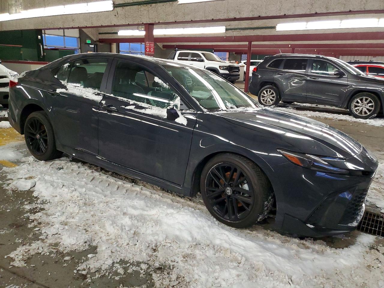 2025 TOYOTA CAMRY XSE photo 4