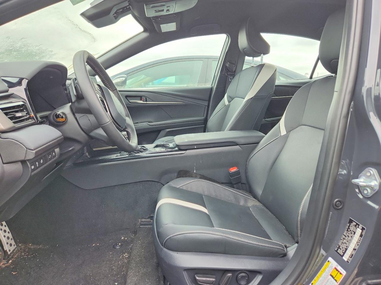 2025 TOYOTA CAMRY XSE photo 7