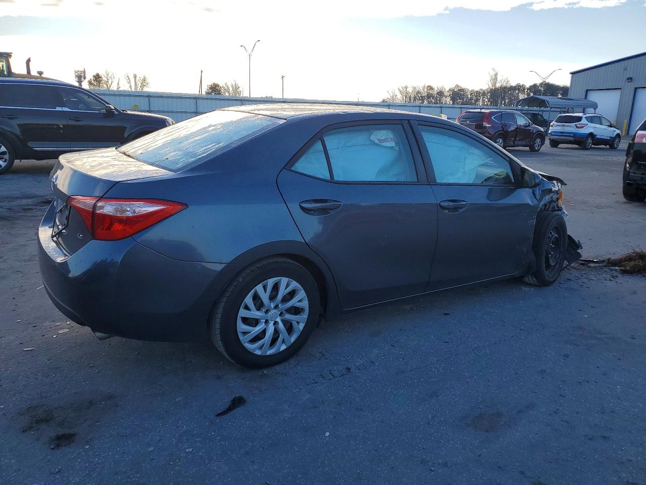 2017 TOYOTA COROLLA L photo 5