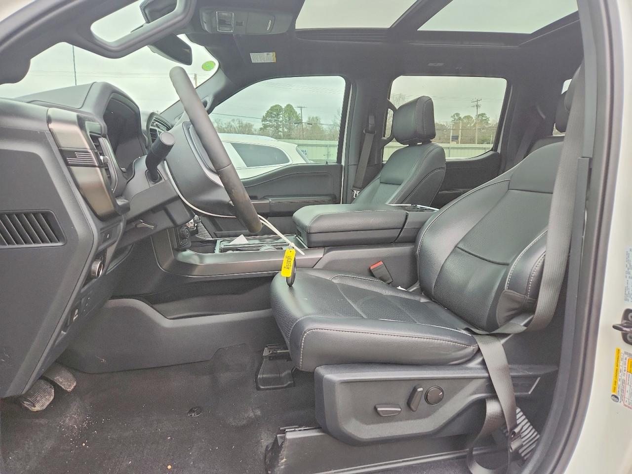 2025 FORD F150 LARIAT photo 13