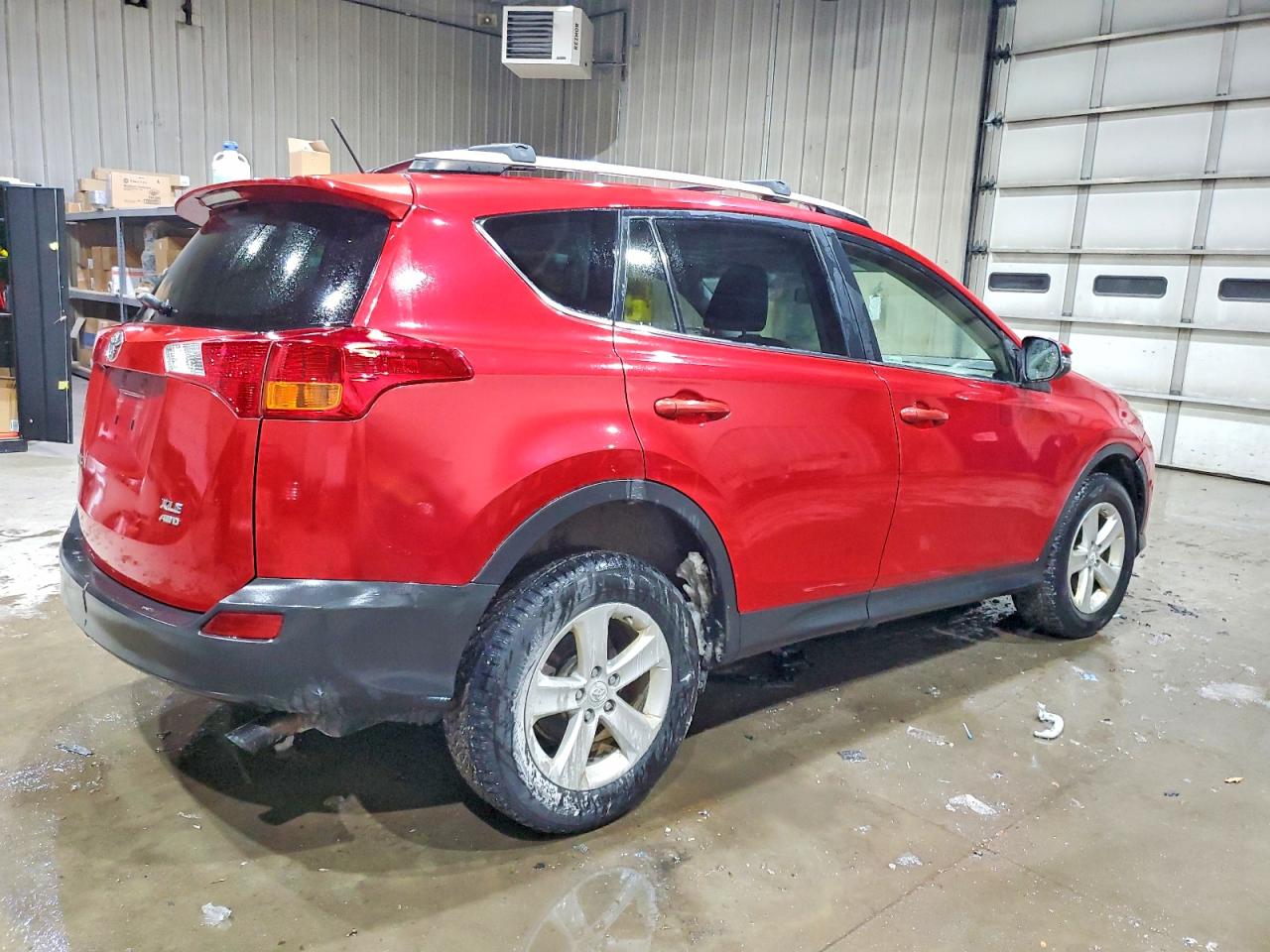 2013 TOYOTA RAV4 XLE photo 3