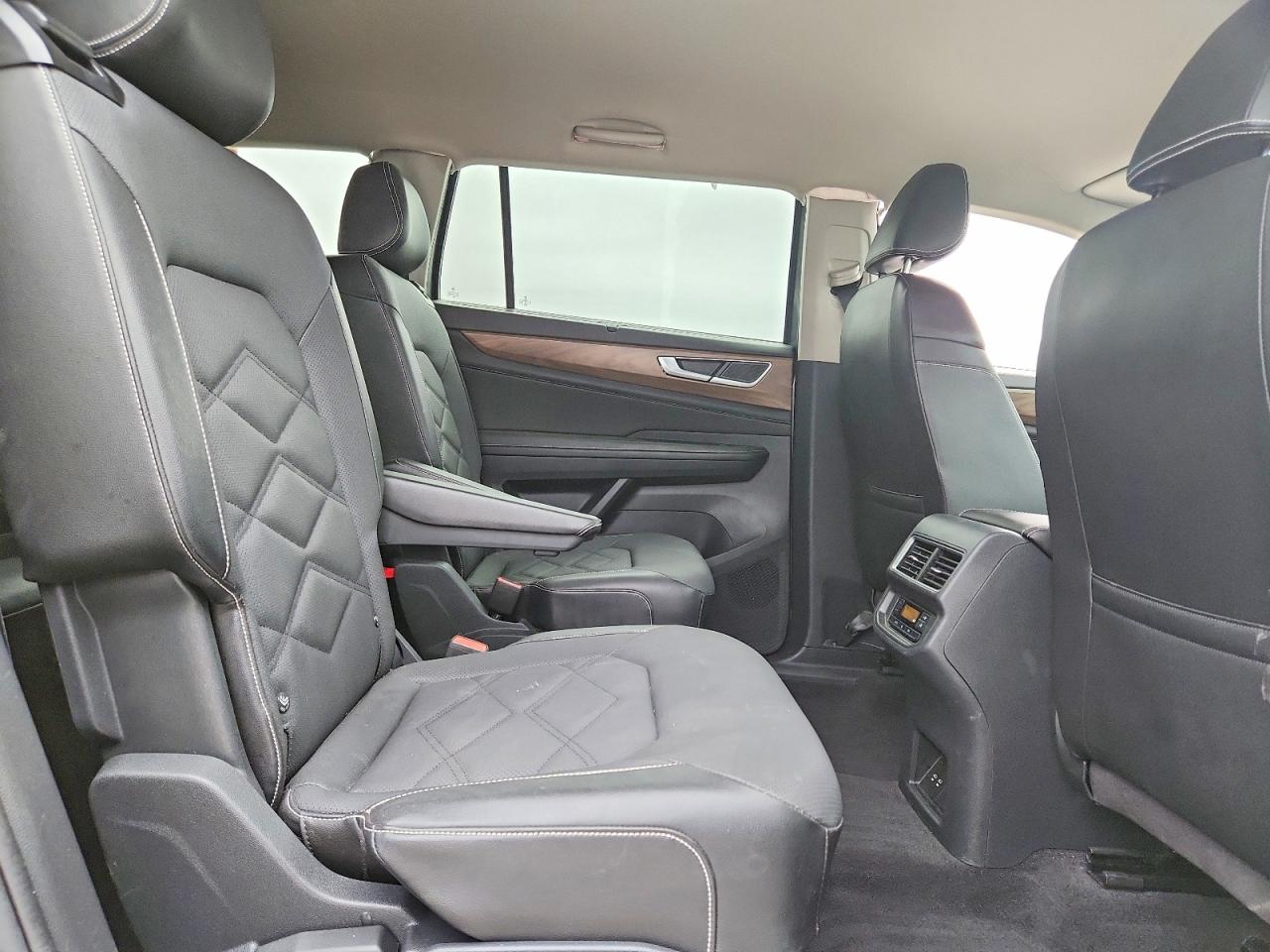 2024 VOLKSWAGEN ATLAS SE photo 11