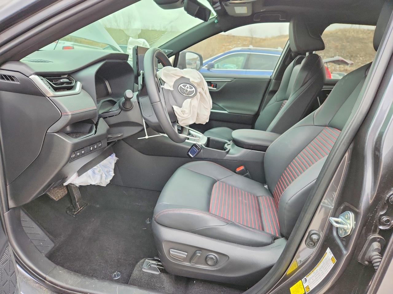 2024 TOYOTA RAV4 PRIME XSE photo 7