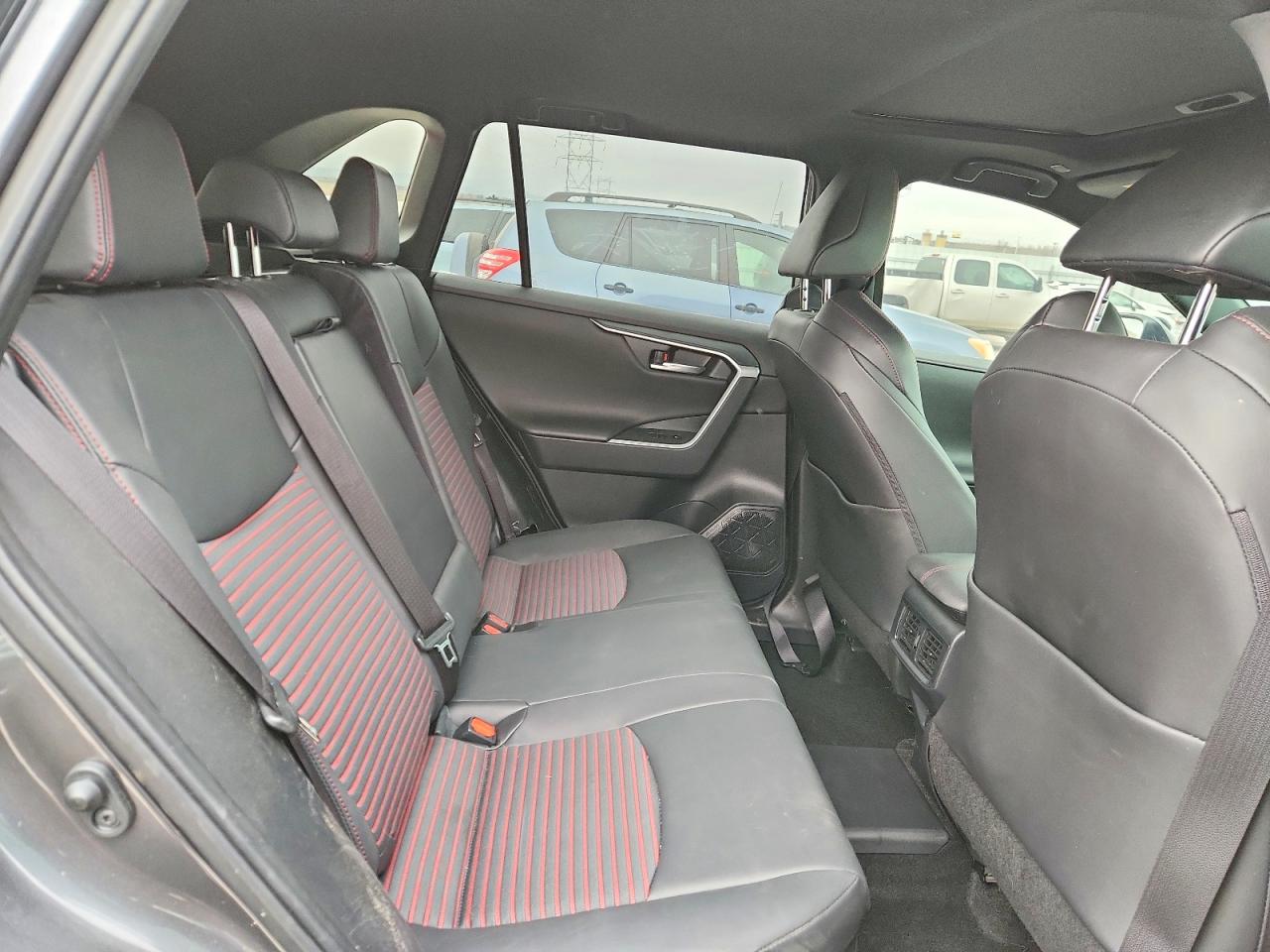 2024 TOYOTA RAV4 PRIME XSE photo 11