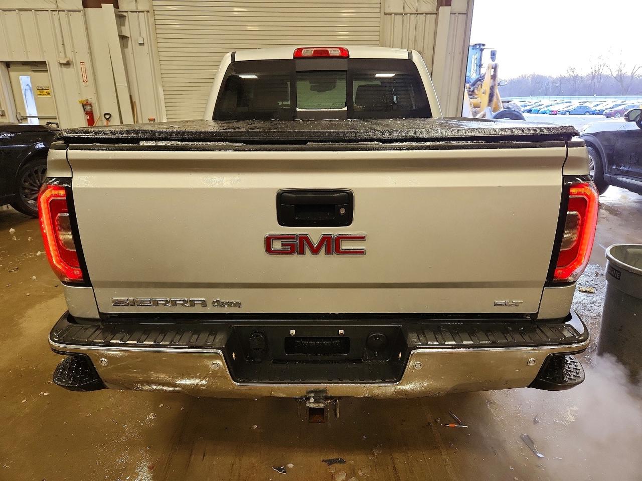 2017 GMC SIERRA K1500 SLT photo 11