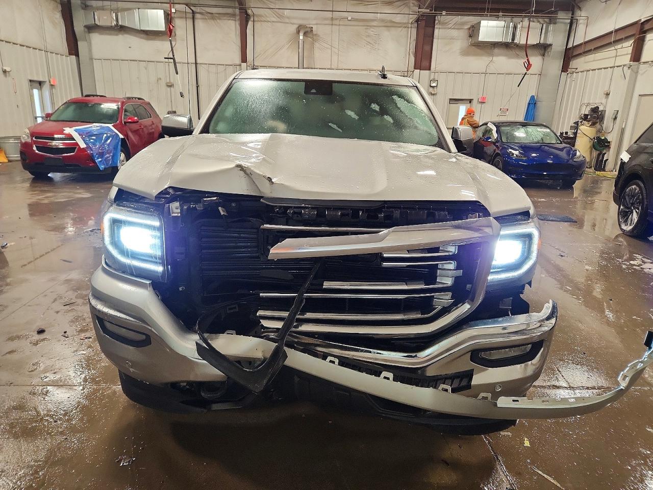 2017 GMC SIERRA K1500 SLT photo 9