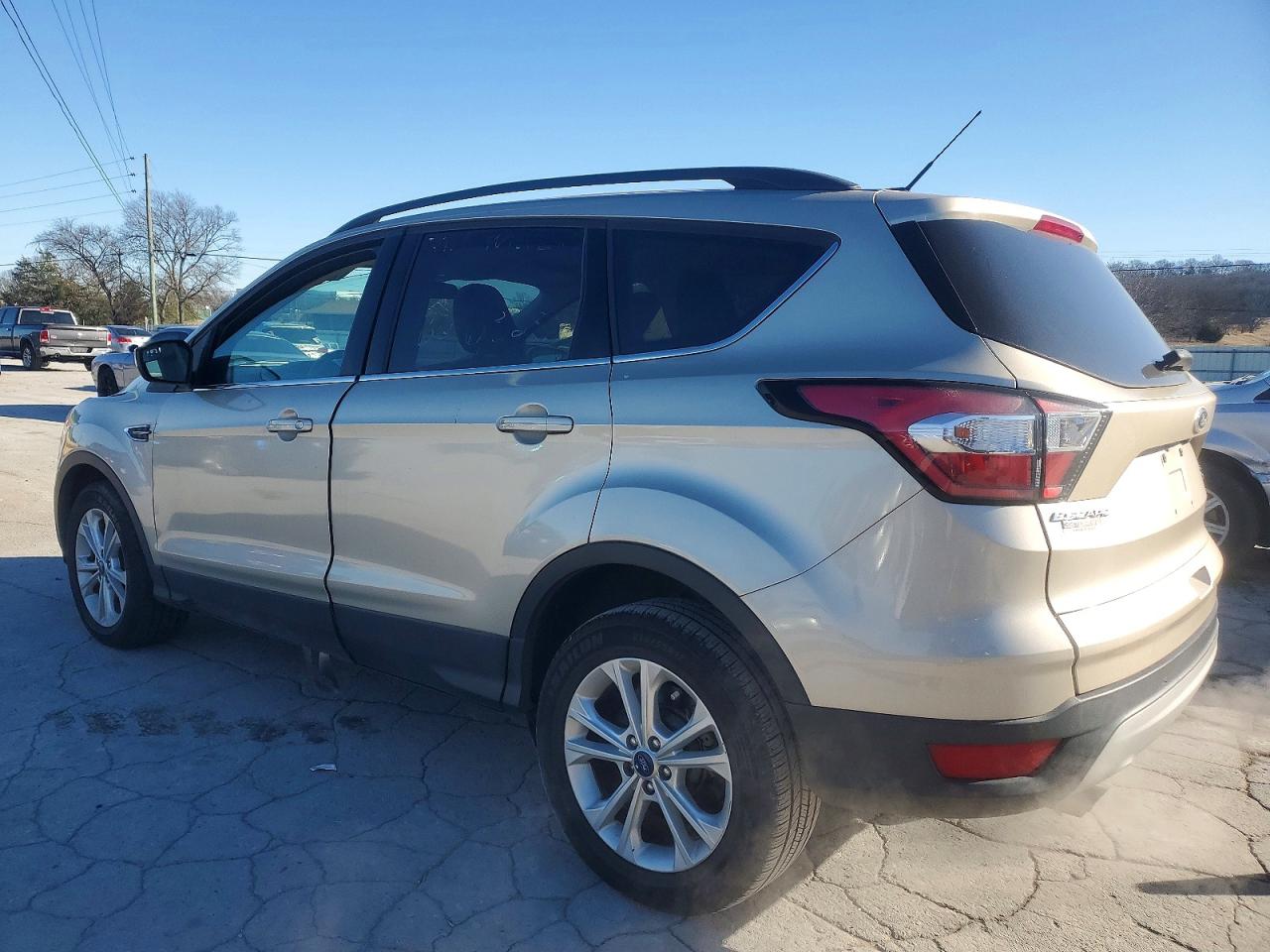 2018 FORD ESCAPE SE photo 3