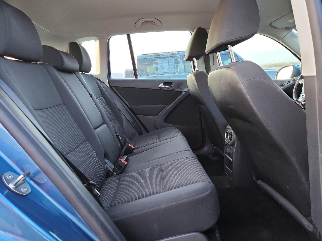 2017 VOLKSWAGEN TIGUAN S photo 21