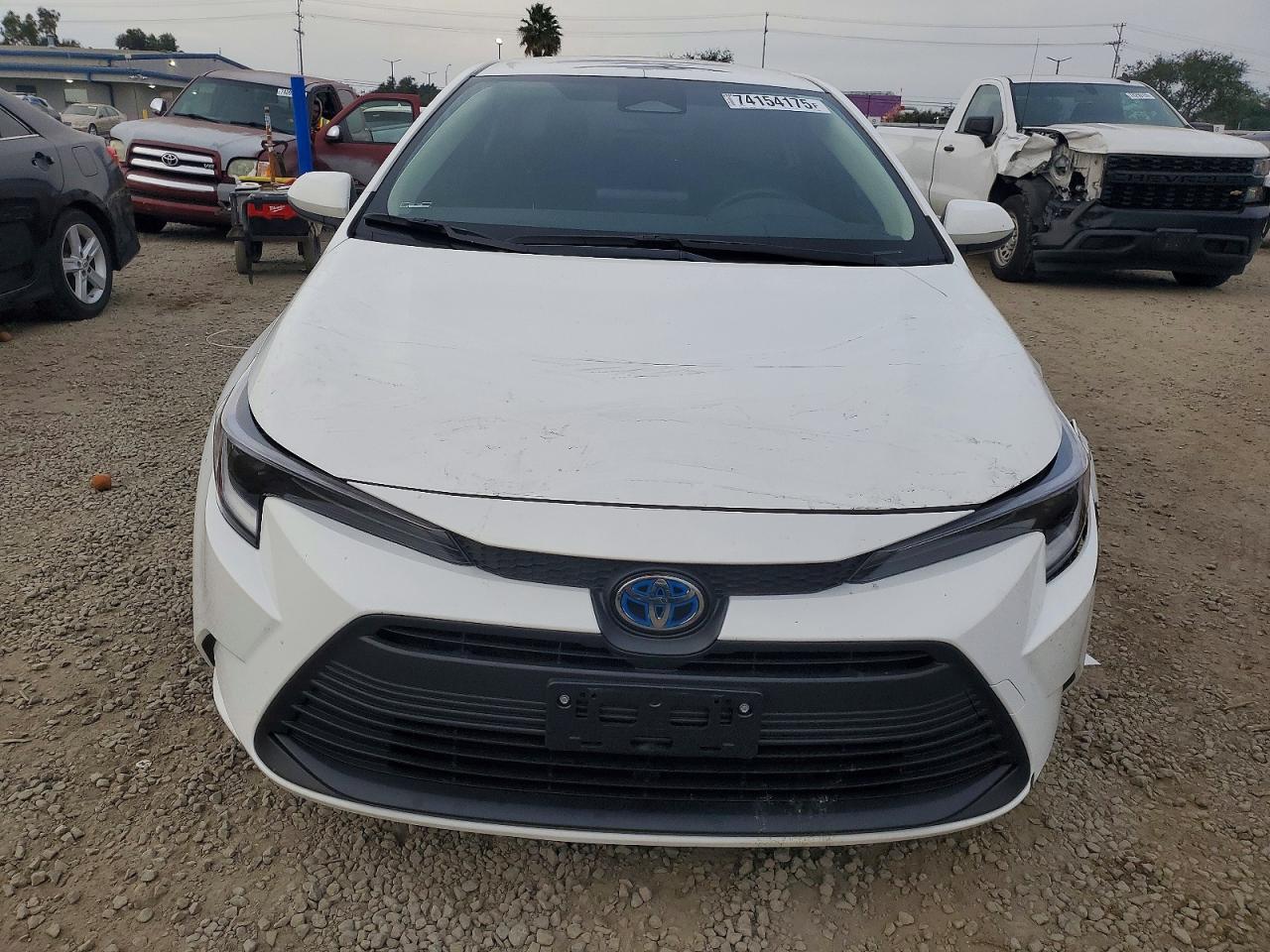 2025 TOYOTA COROLLA LE photo 5