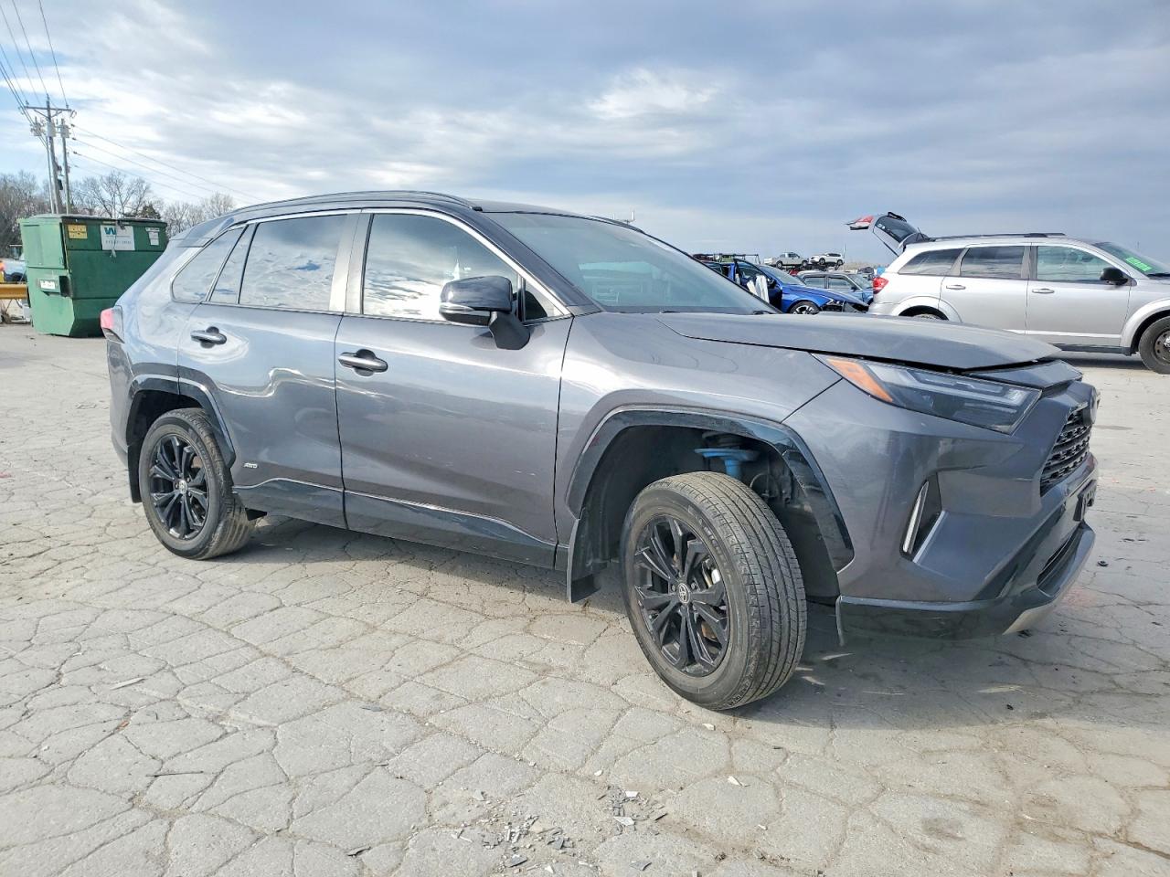 2022 TOYOTA RAV4 XSE photo 10
