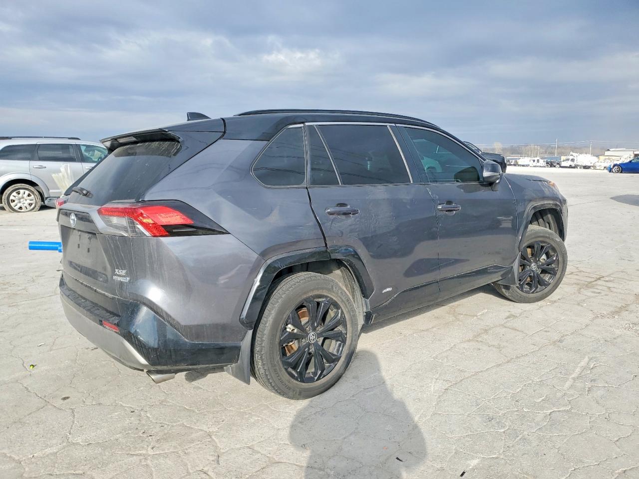 2022 TOYOTA RAV4 XSE photo 7