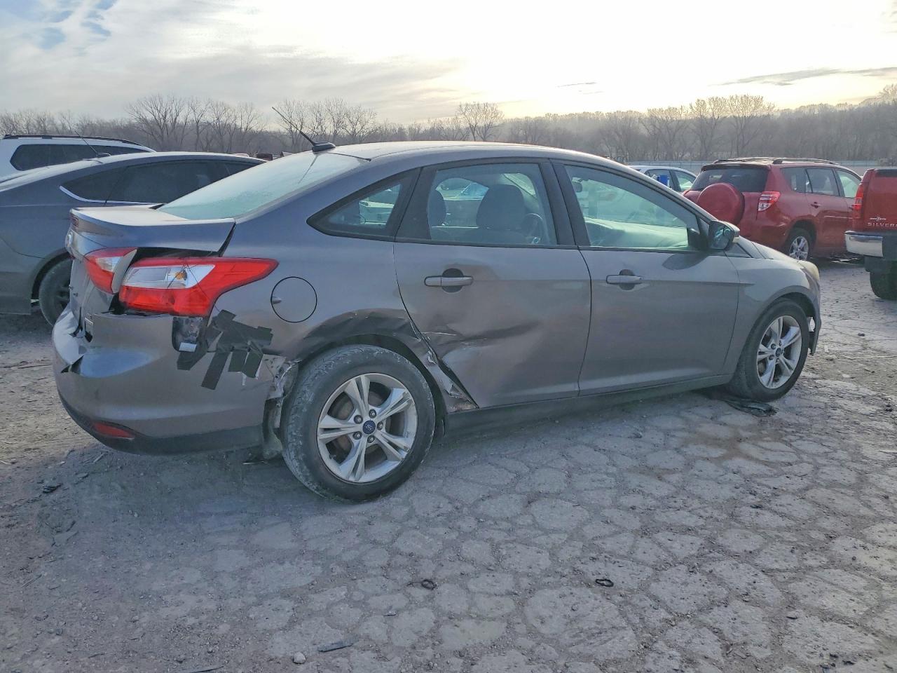 2014 FORD FOCUS SE photo 3