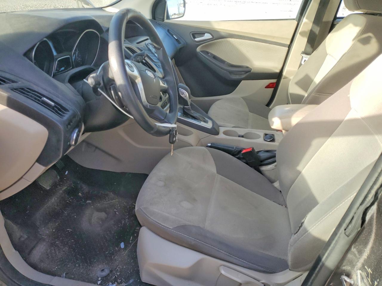 2014 FORD FOCUS SE photo 7