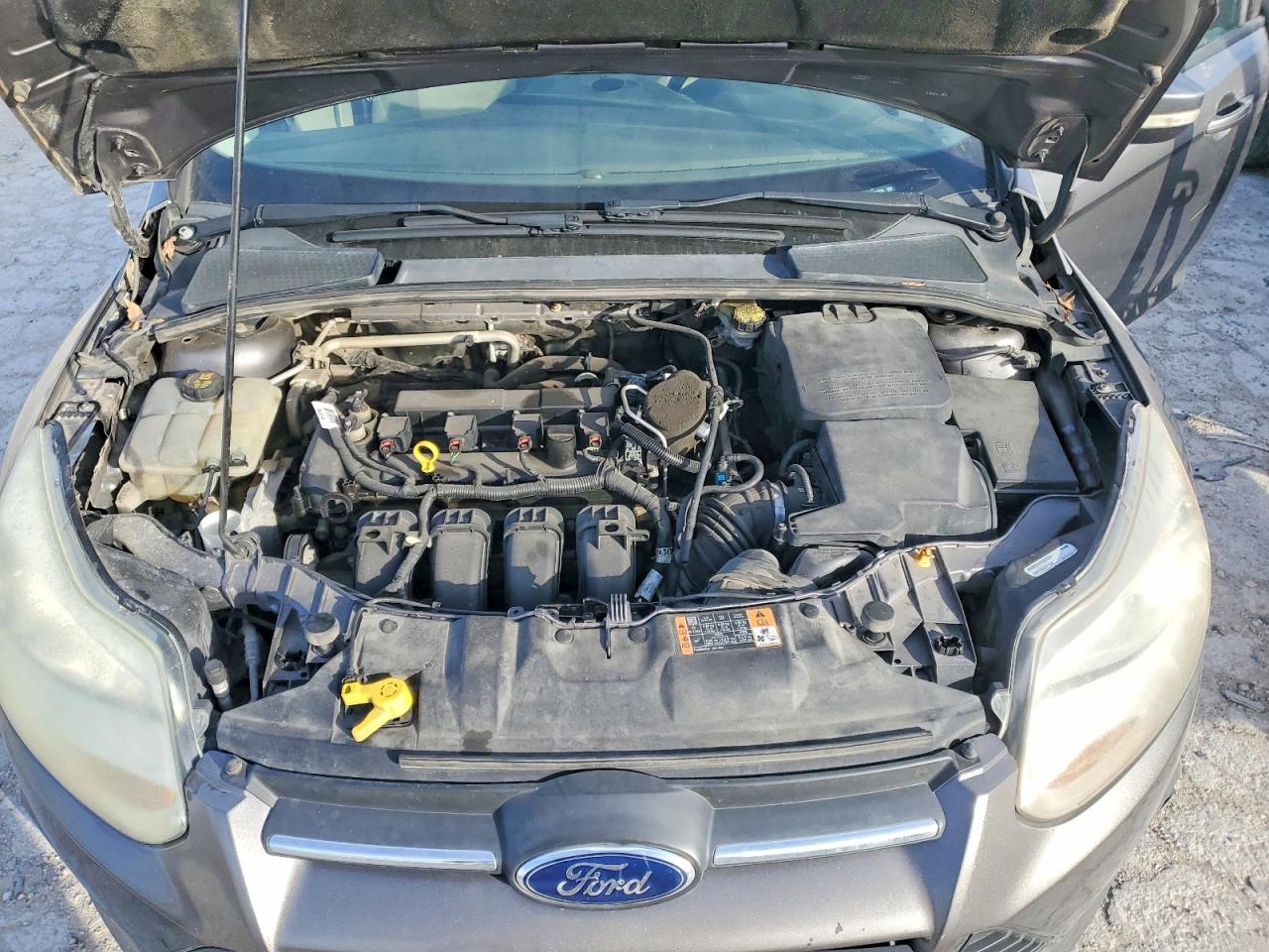 2014 FORD FOCUS SE photo 11