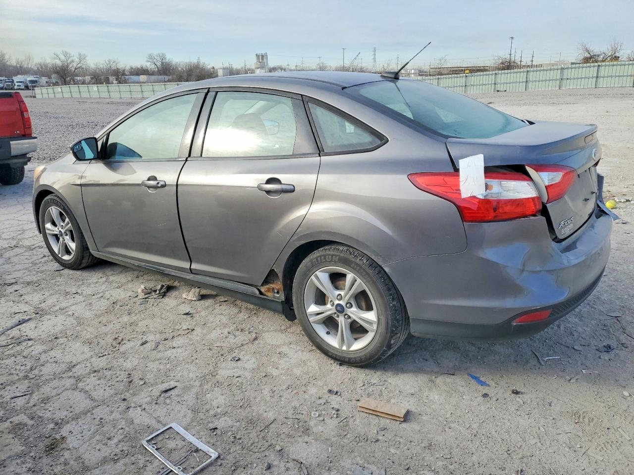 2014 FORD FOCUS SE photo 2