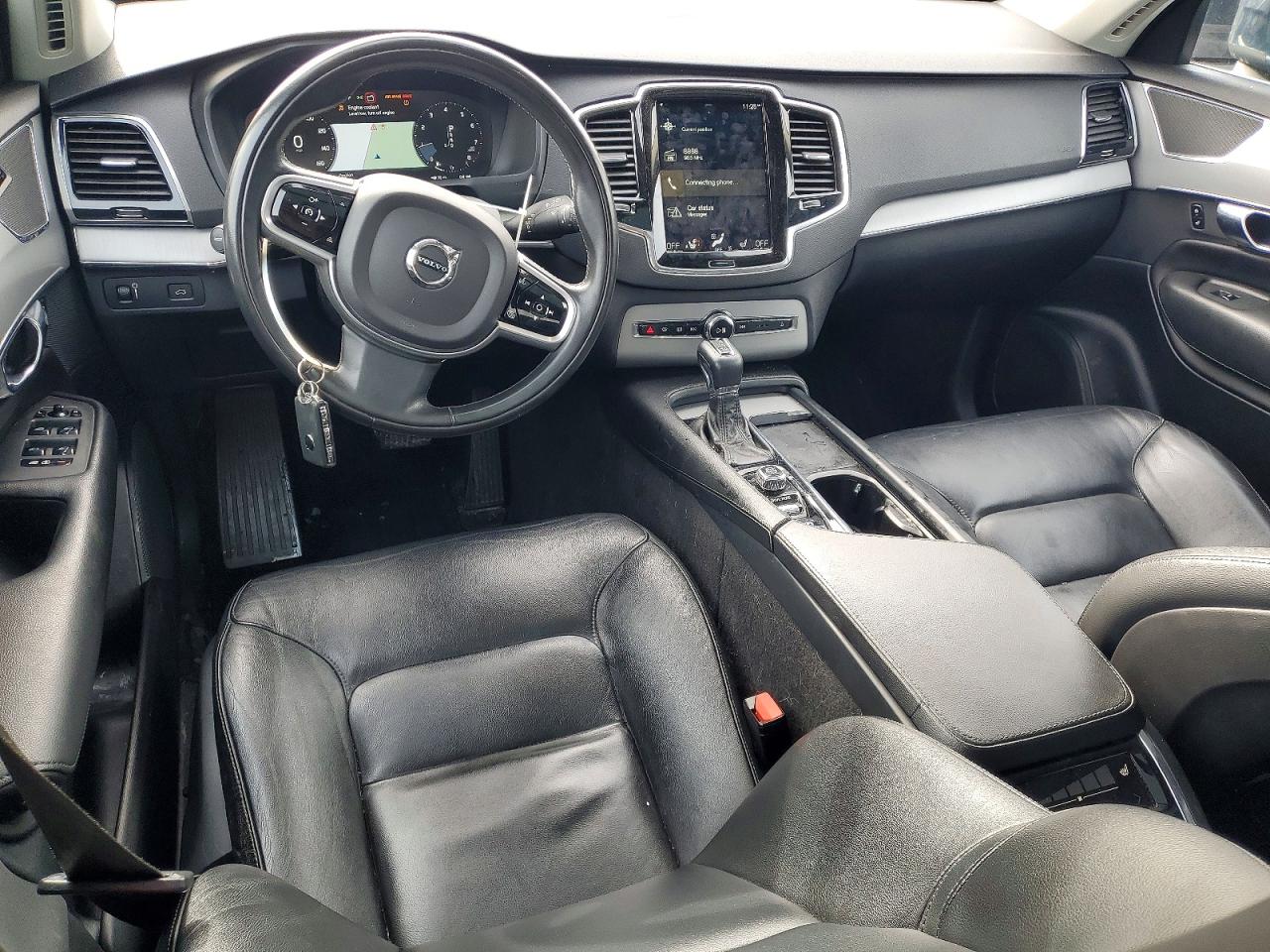 2021 VOLVO XC90 T5 MOMENTUM photo 8