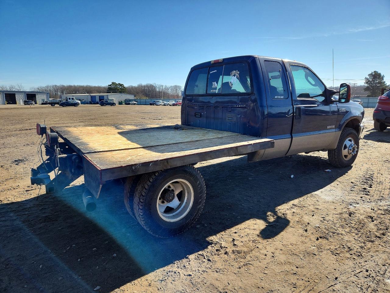 2004 FORD F350 SUPER DUTY FLATBED TRUCK photo 3