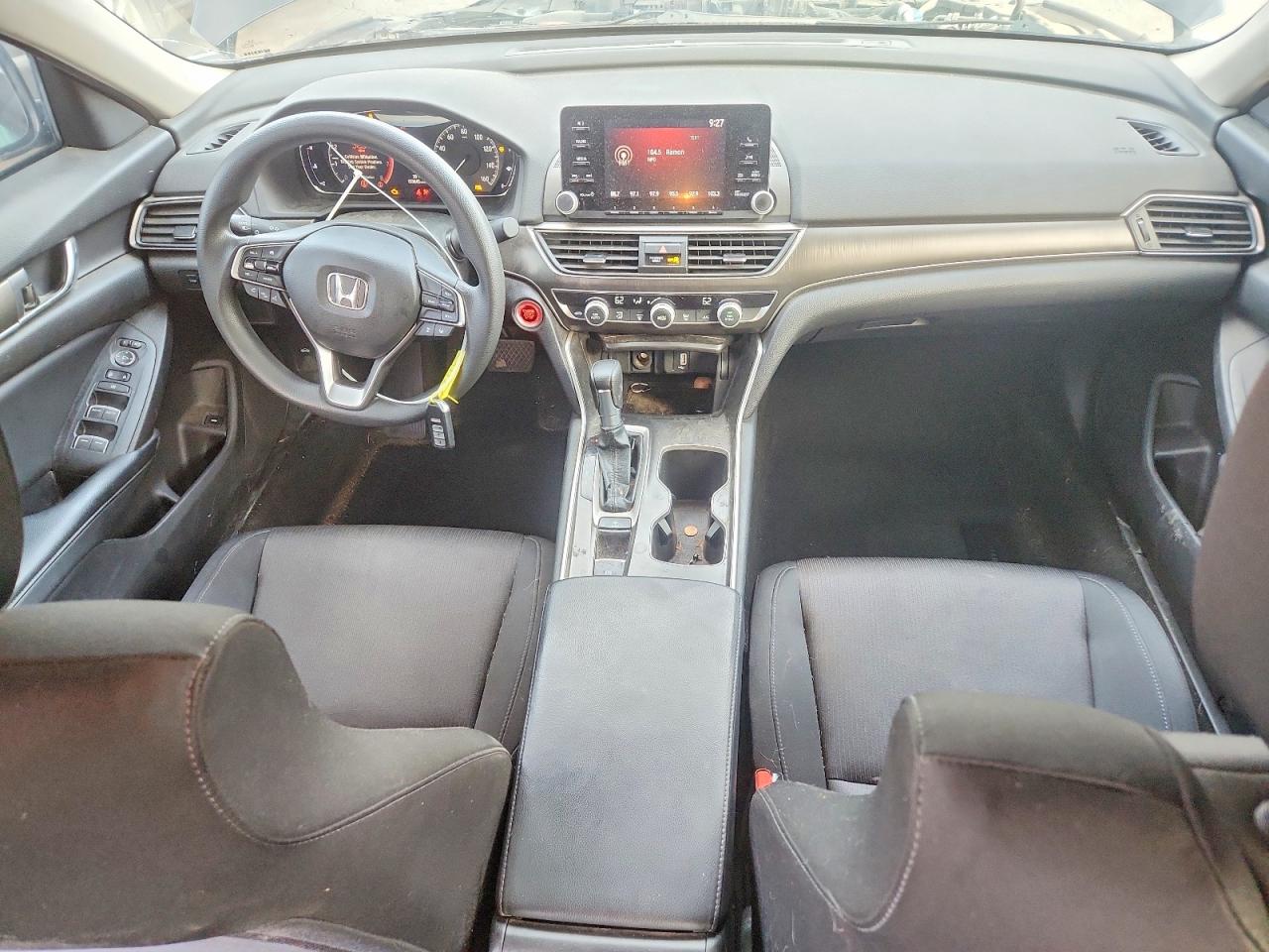 2018 HONDA ACCORD LX photo 29