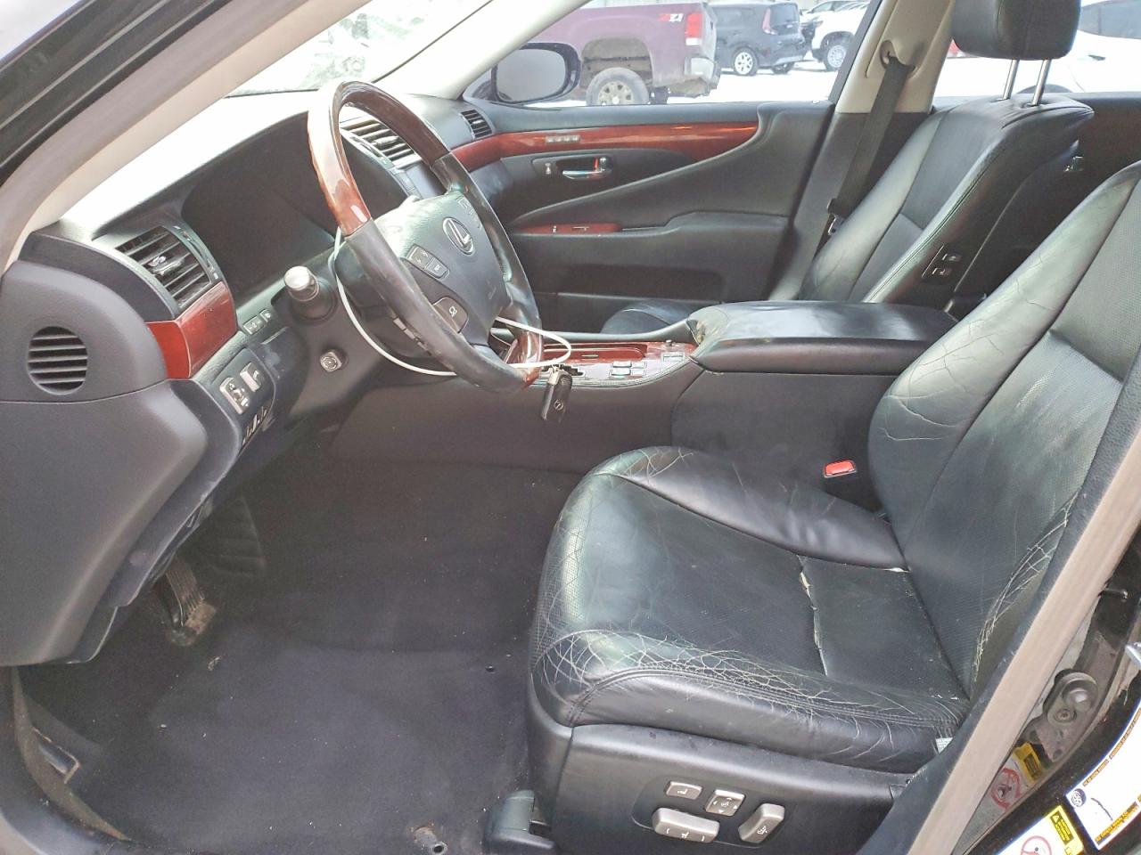 2010 LEXUS LS 460 photo 19