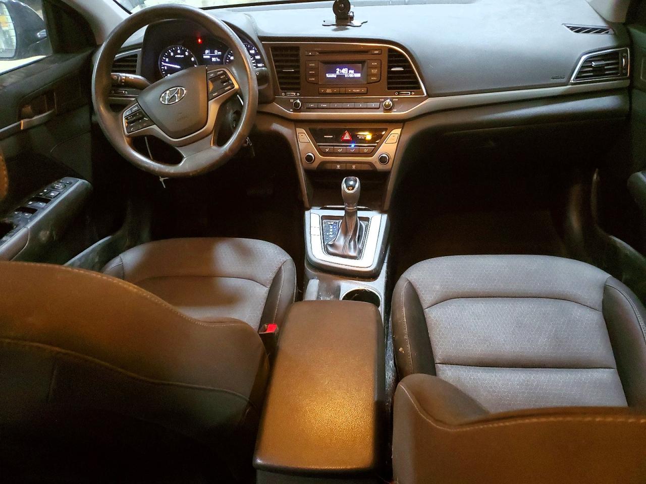 2018 HYUNDAI ELANTRA SE photo 8
