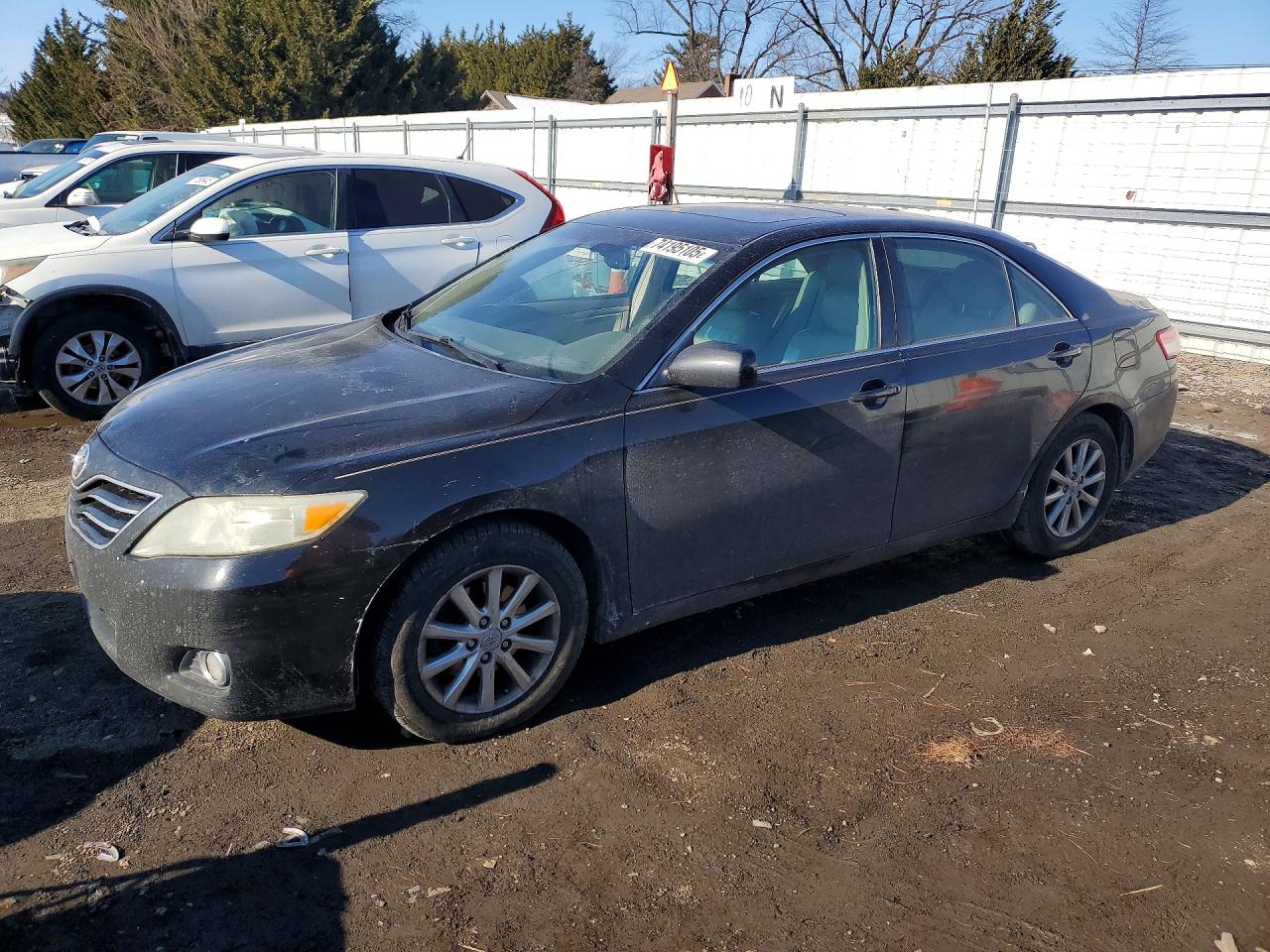 2011 TOYOTA CAMRY