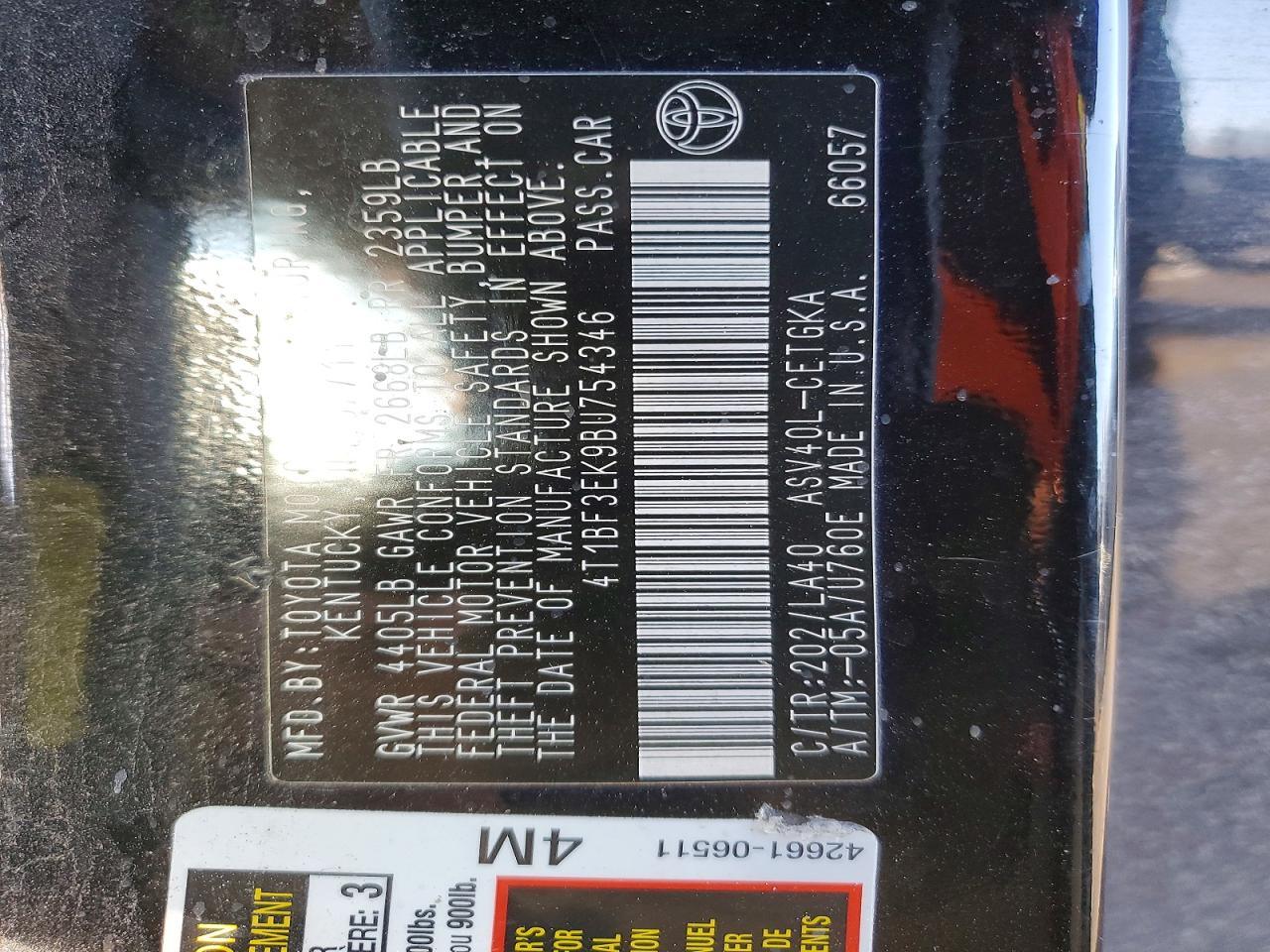 2011 TOYOTA CAMRY XLE photo 12
