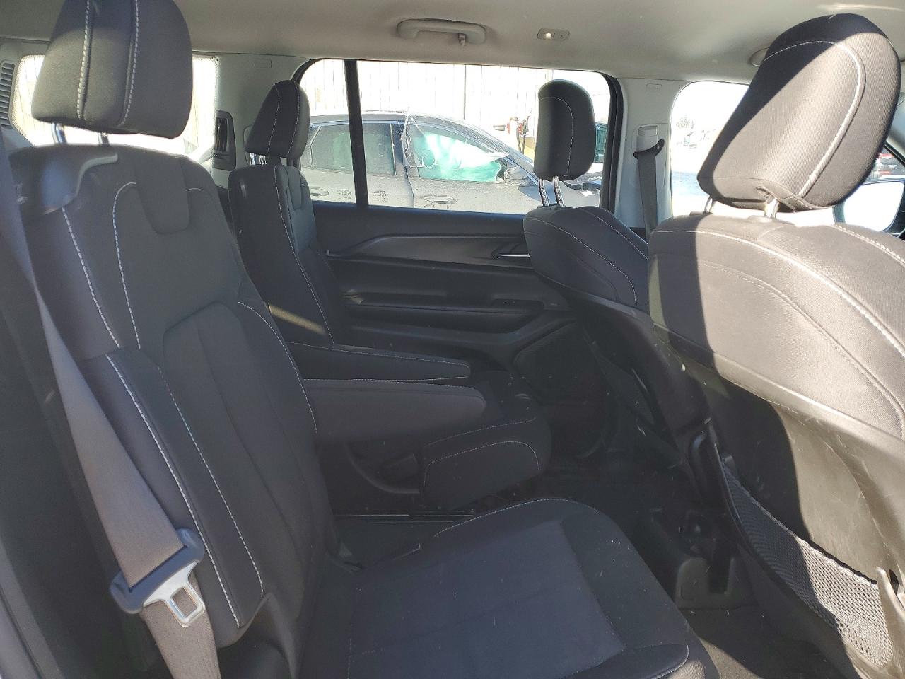 2023 JEEP GRAND CHEROKEE L LAREDO photo 21