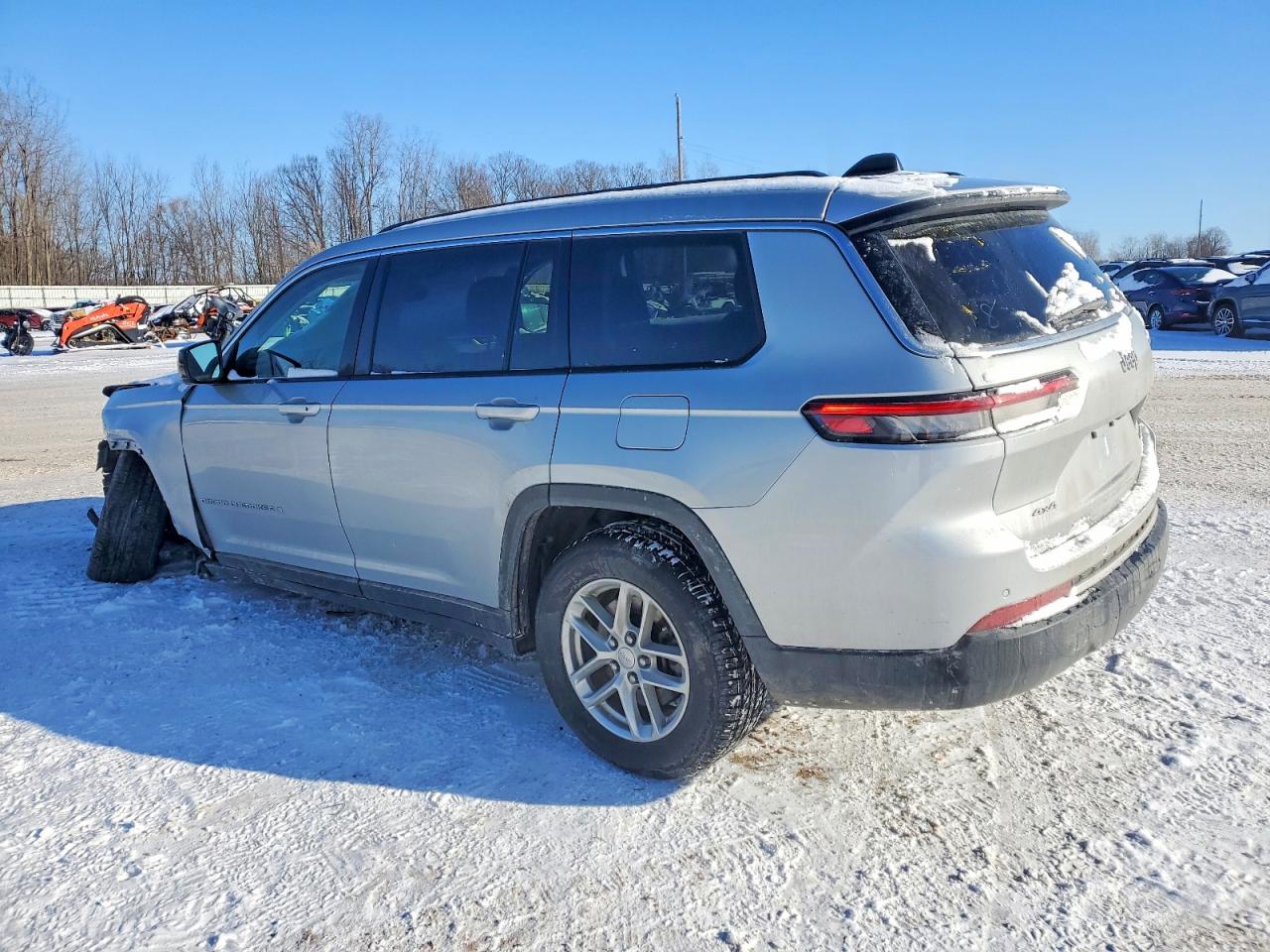2023 JEEP GRAND CHEROKEE L LAREDO photo 3