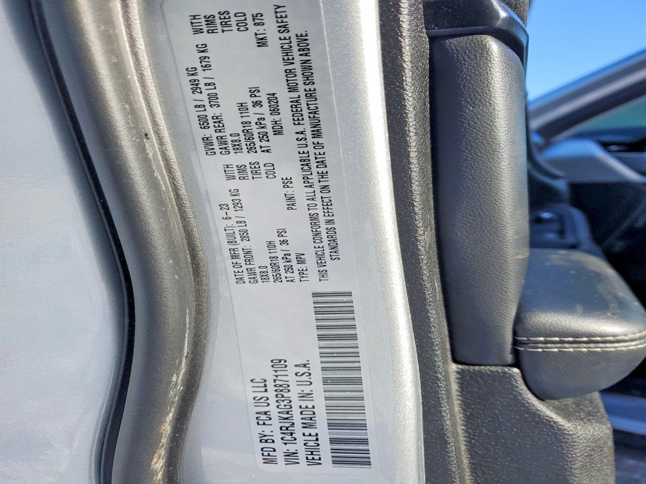 2023 JEEP GRAND CHEROKEE L LAREDO photo 25