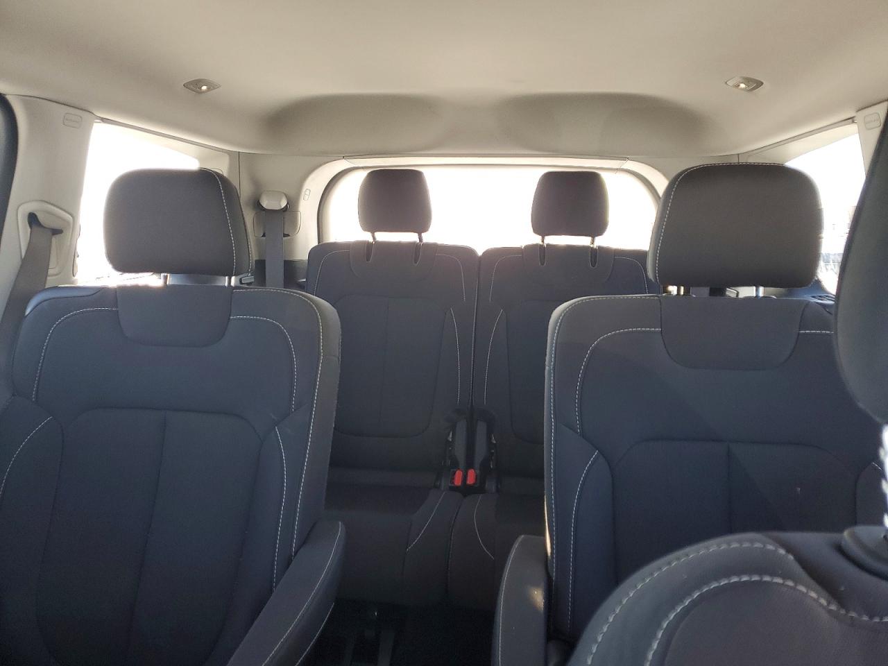 2023 JEEP GRAND CHEROKEE L LAREDO photo 19